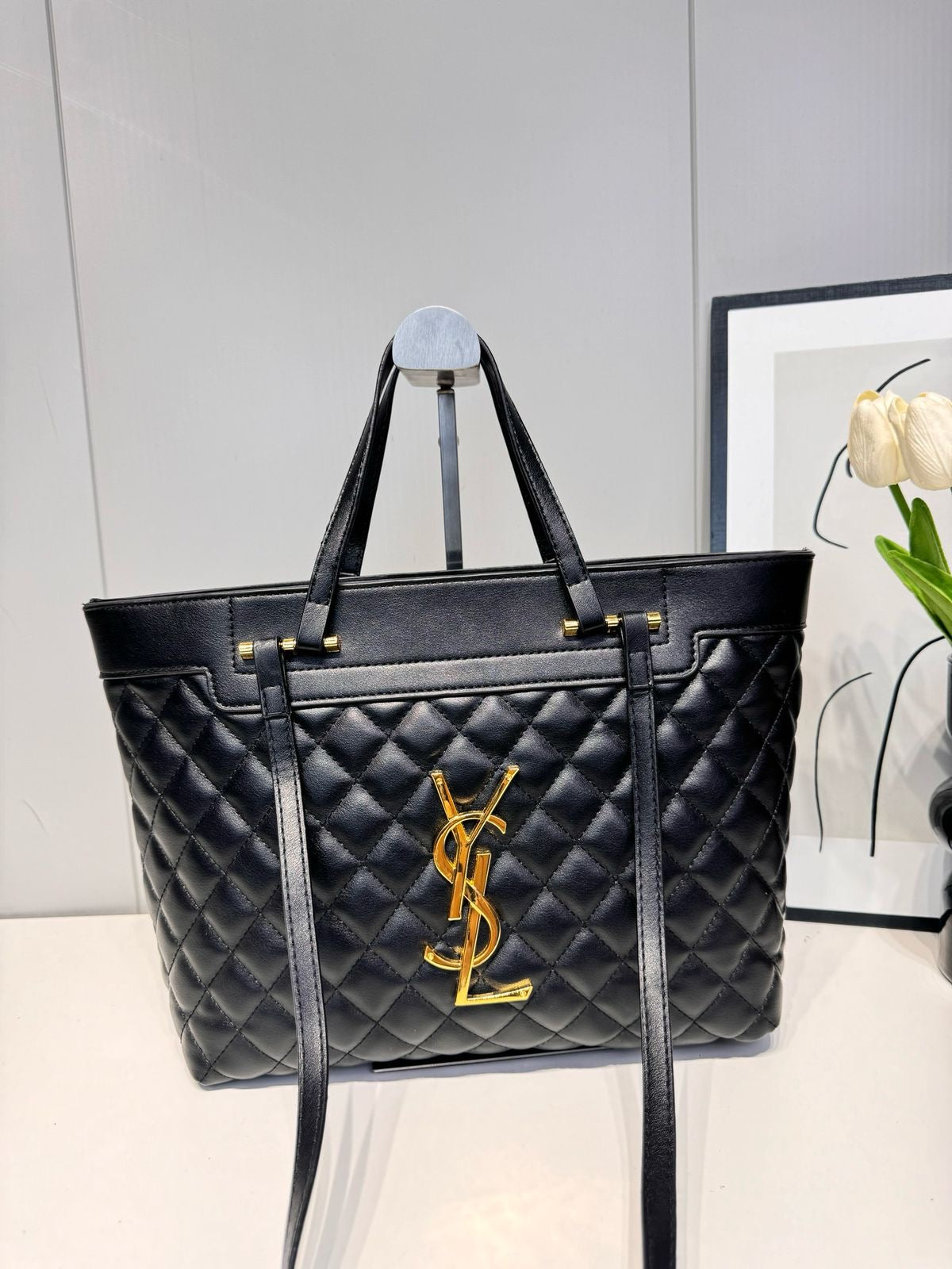 Op-ysl-handbag