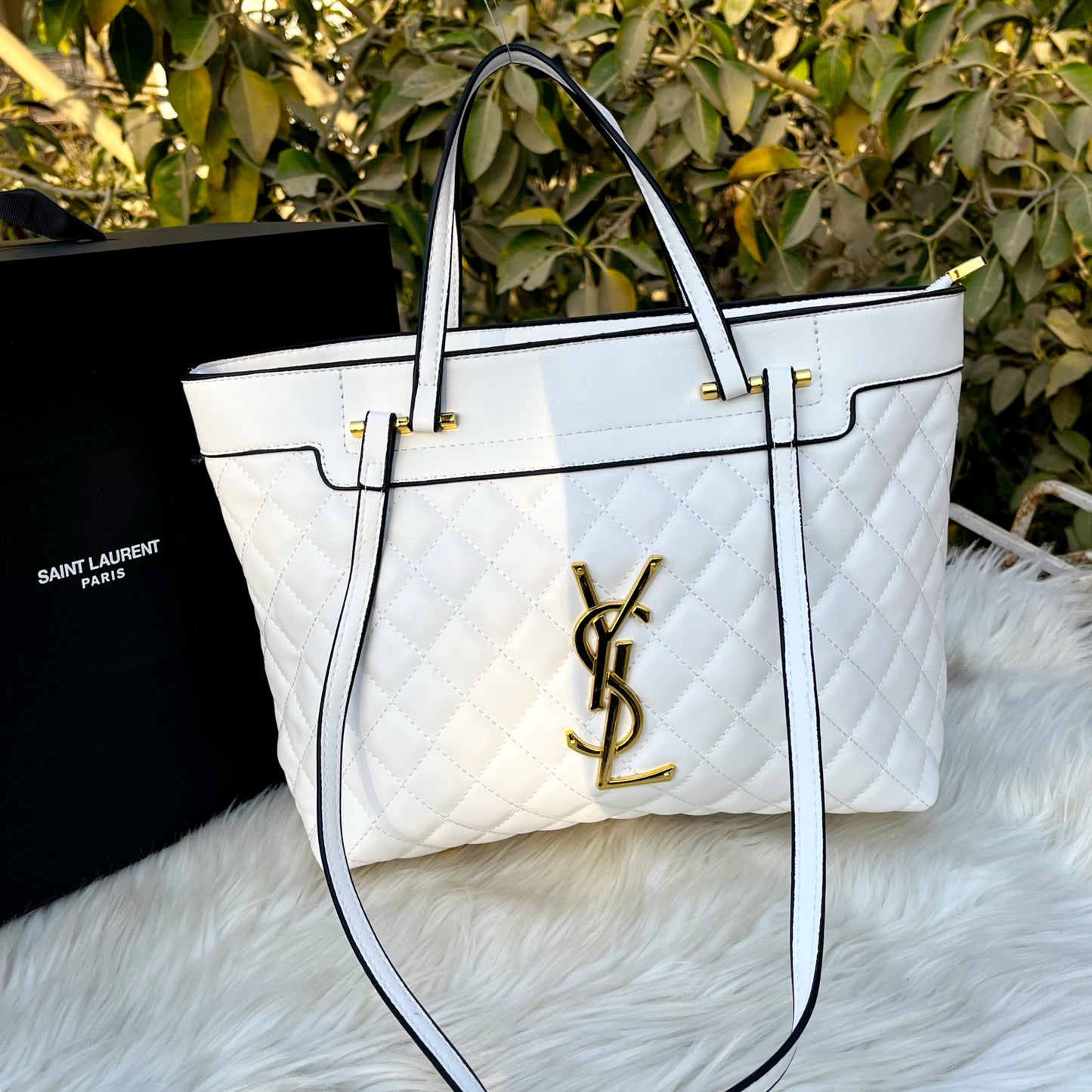 Op-ysl-handbag