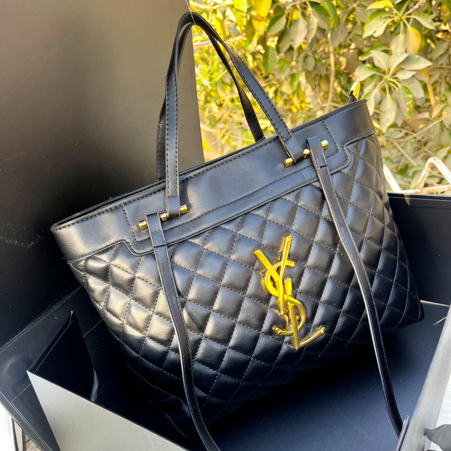 Op-ysl-handbag
