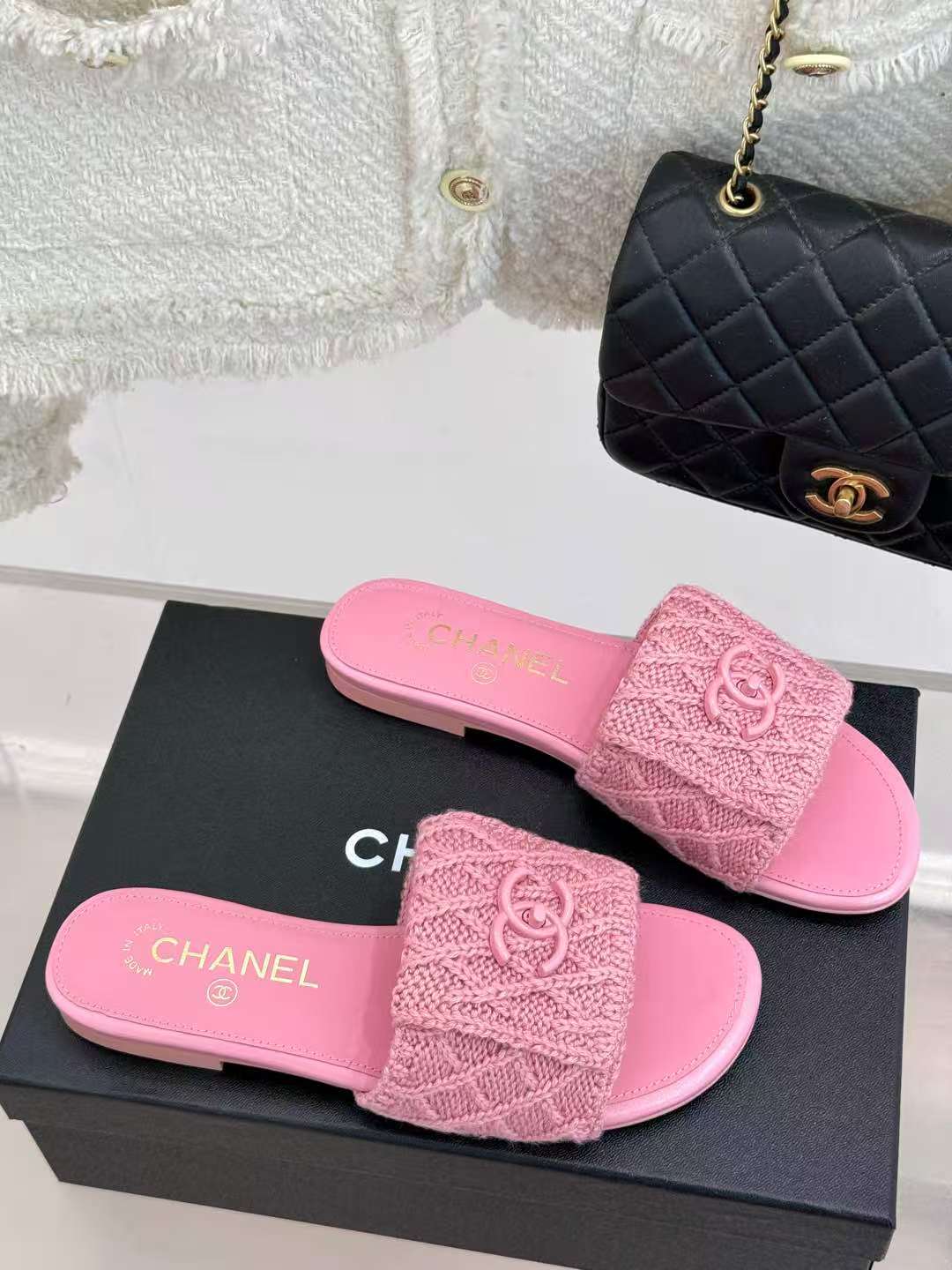 CHANEL-OP-FLAT