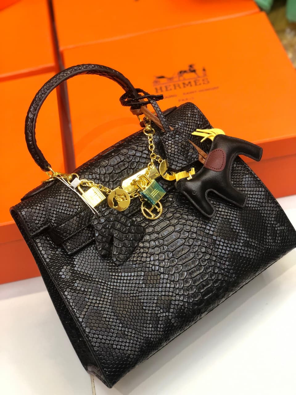HERMES-OP-KELLY