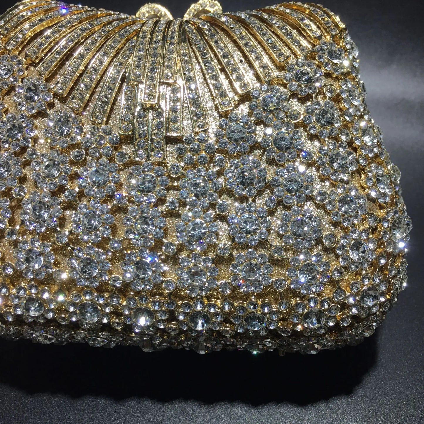 FLOWER RHINESTONES CLUTCH BAG