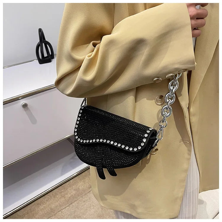 Aslant-Saddle-Bag