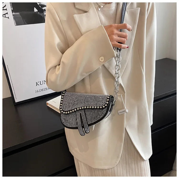 Aslant-Saddle-Bag