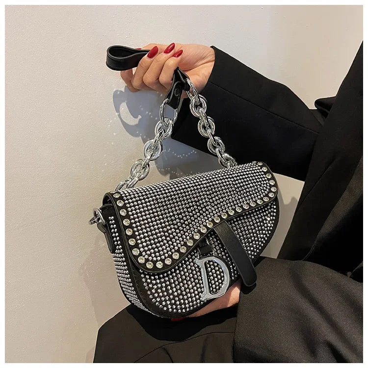 Aslant-Saddle-Bag