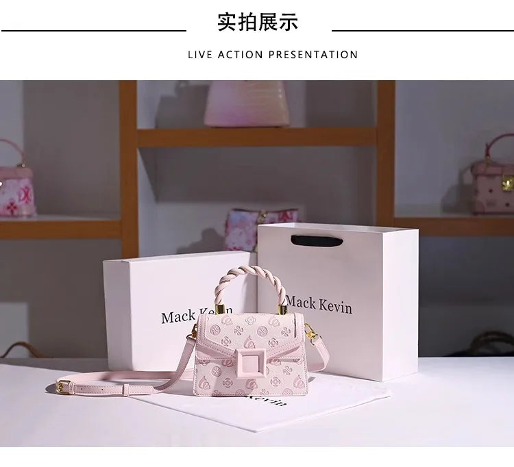 DELICATE HANDHELD BAG