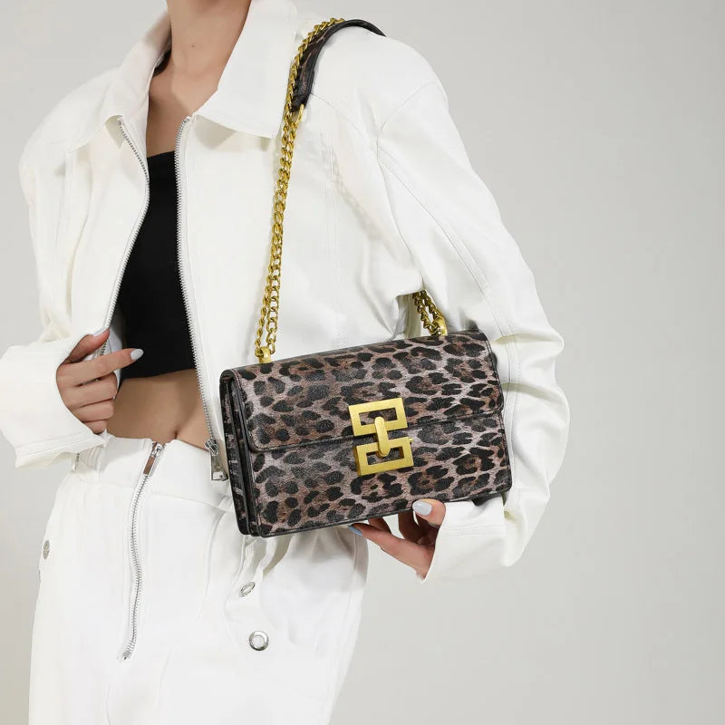 Leopard-Op-Bag