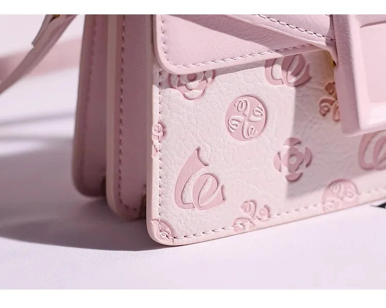 DELICATE HANDHELD BAG