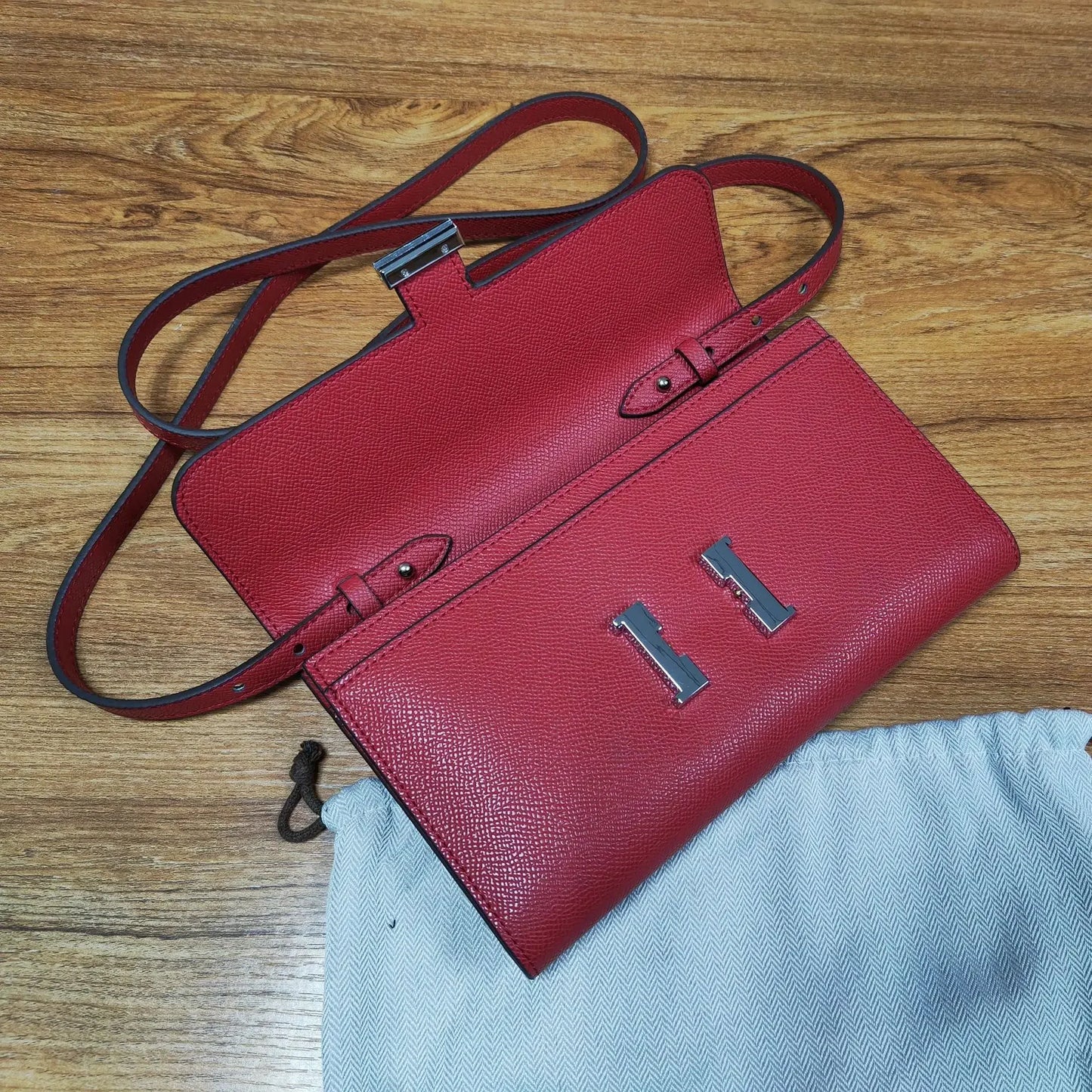 Palm-Hrms-wallet
