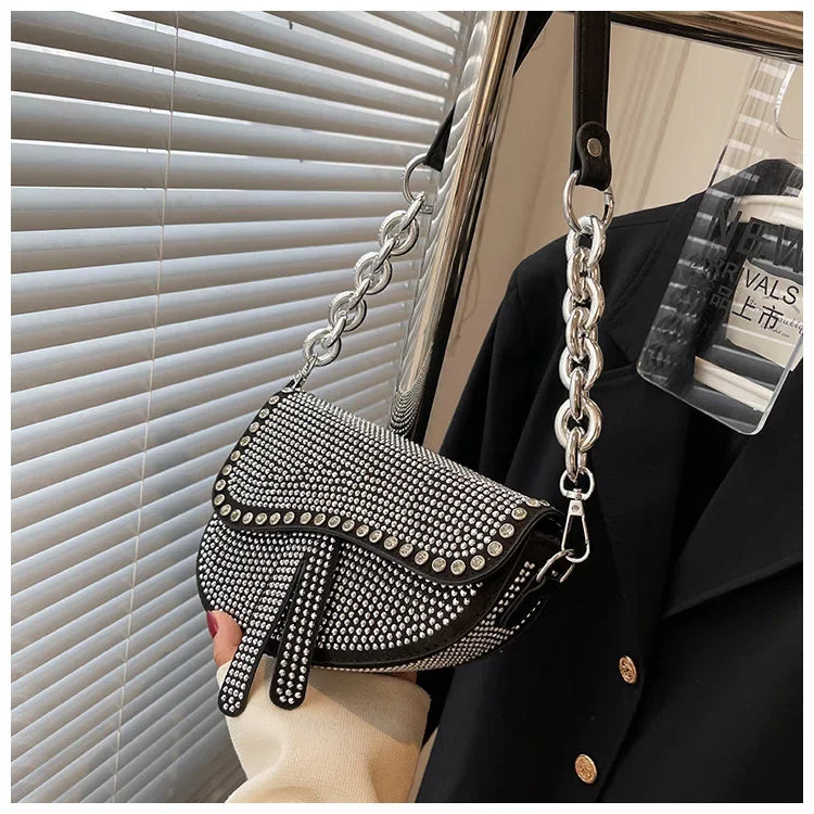Aslant-Saddle-Bag