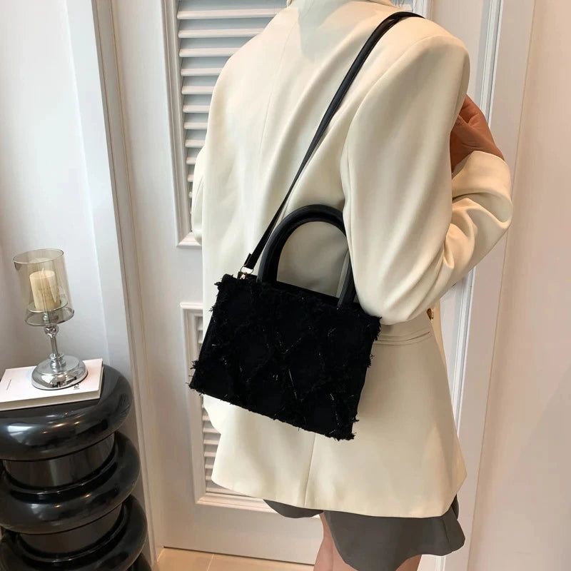 DENIM MESSENGER BAG