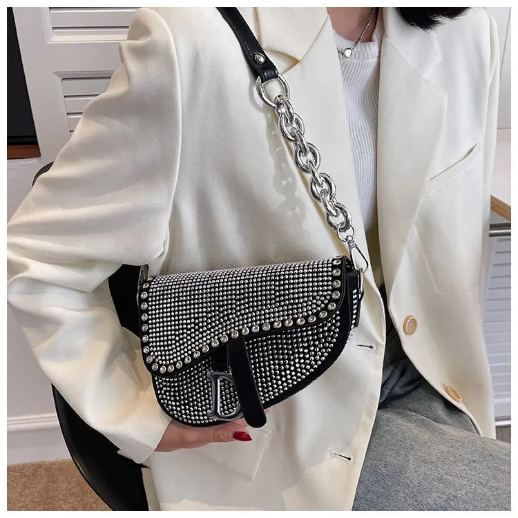 Aslant-Saddle-Bag