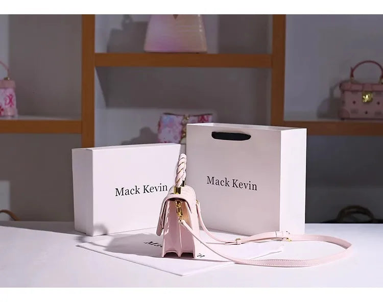 DELICATE HANDHELD BAG