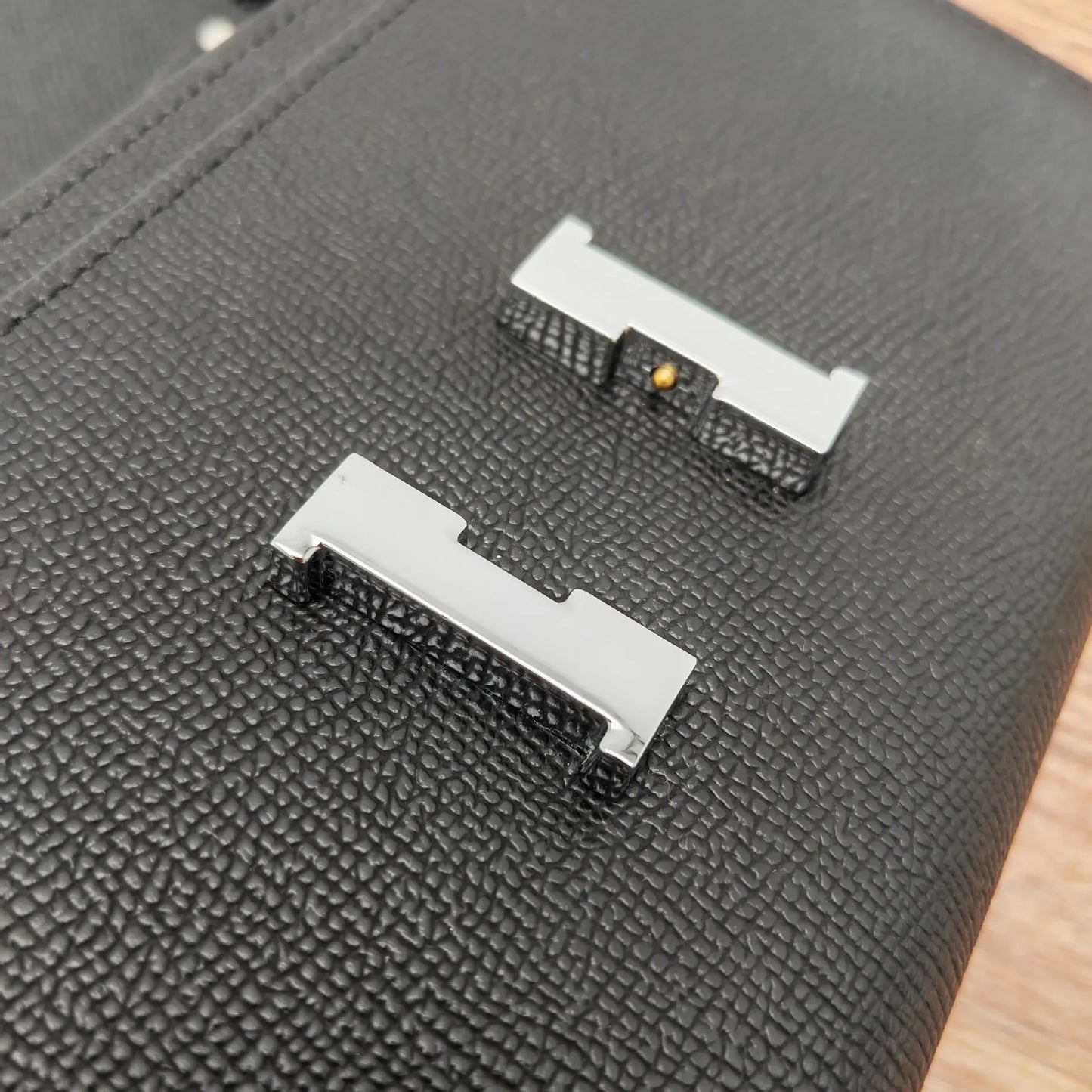 Palm-Hrms-wallet