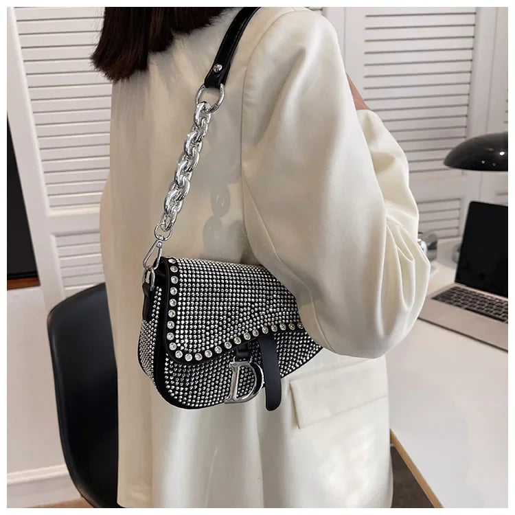 Aslant-Saddle-Bag