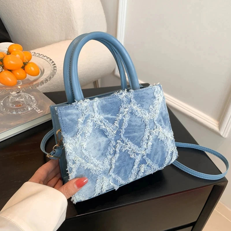 DENIM MESSENGER BAG