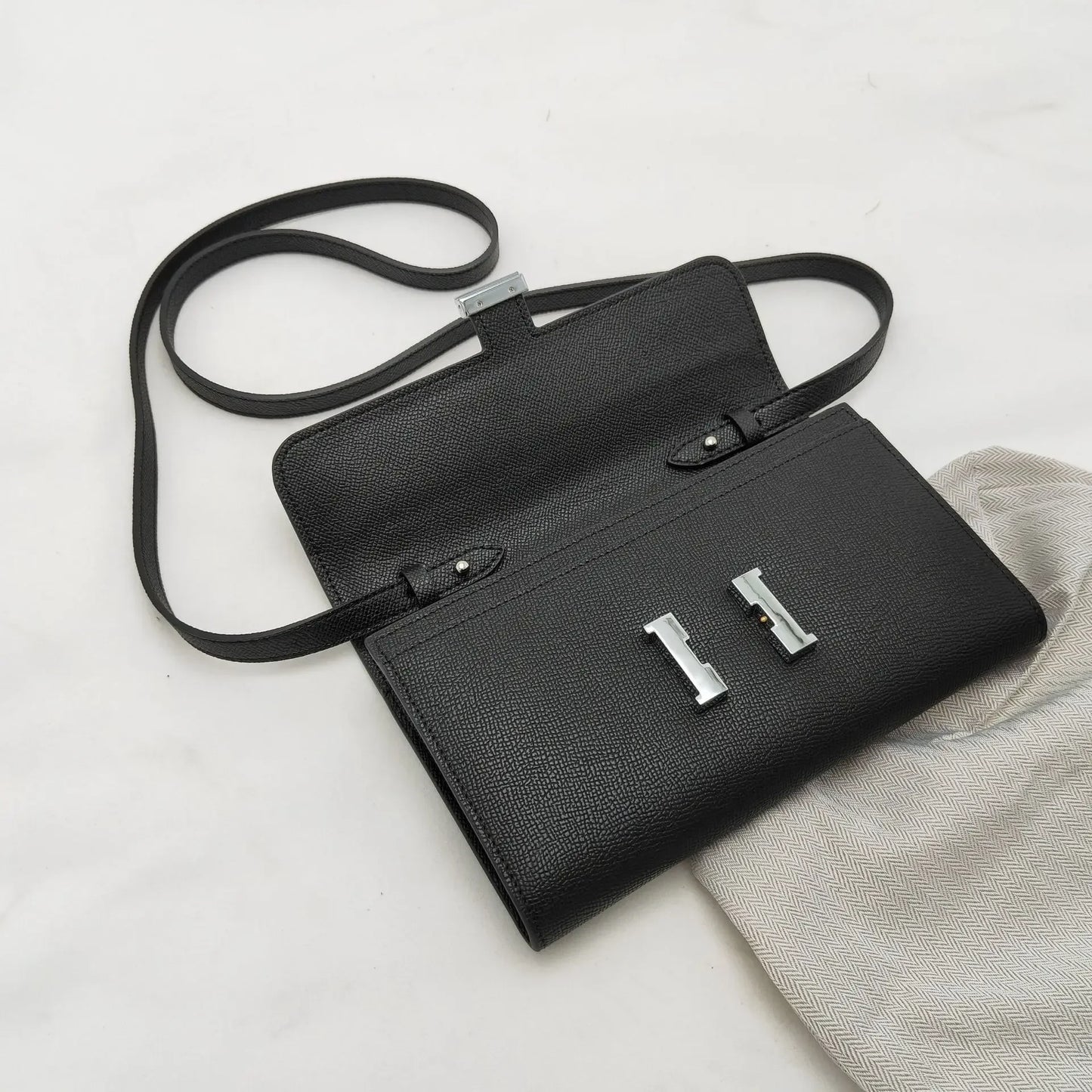 Palm-Hrms-wallet