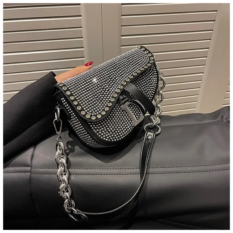 Aslant-Saddle-Bag