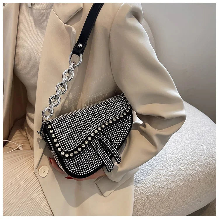 Aslant-Saddle-Bag