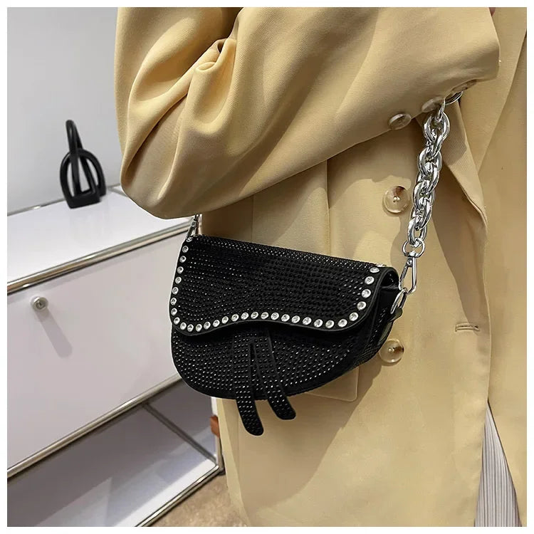 Aslant-Saddle-Bag