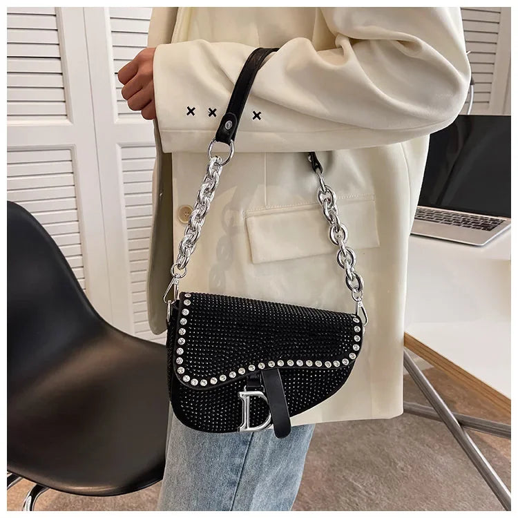 Aslant-Saddle-Bag