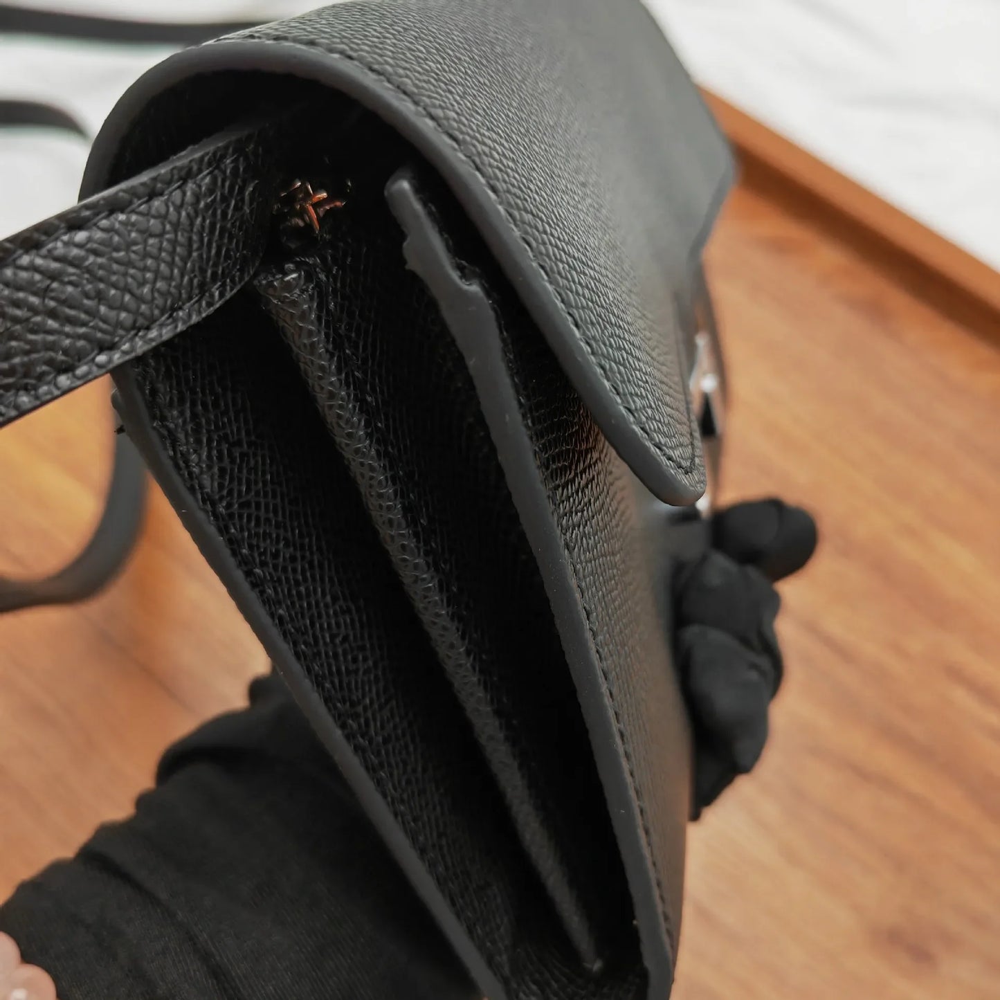 Palm-Hrms-wallet
