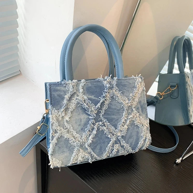 DENIM MESSENGER BAG