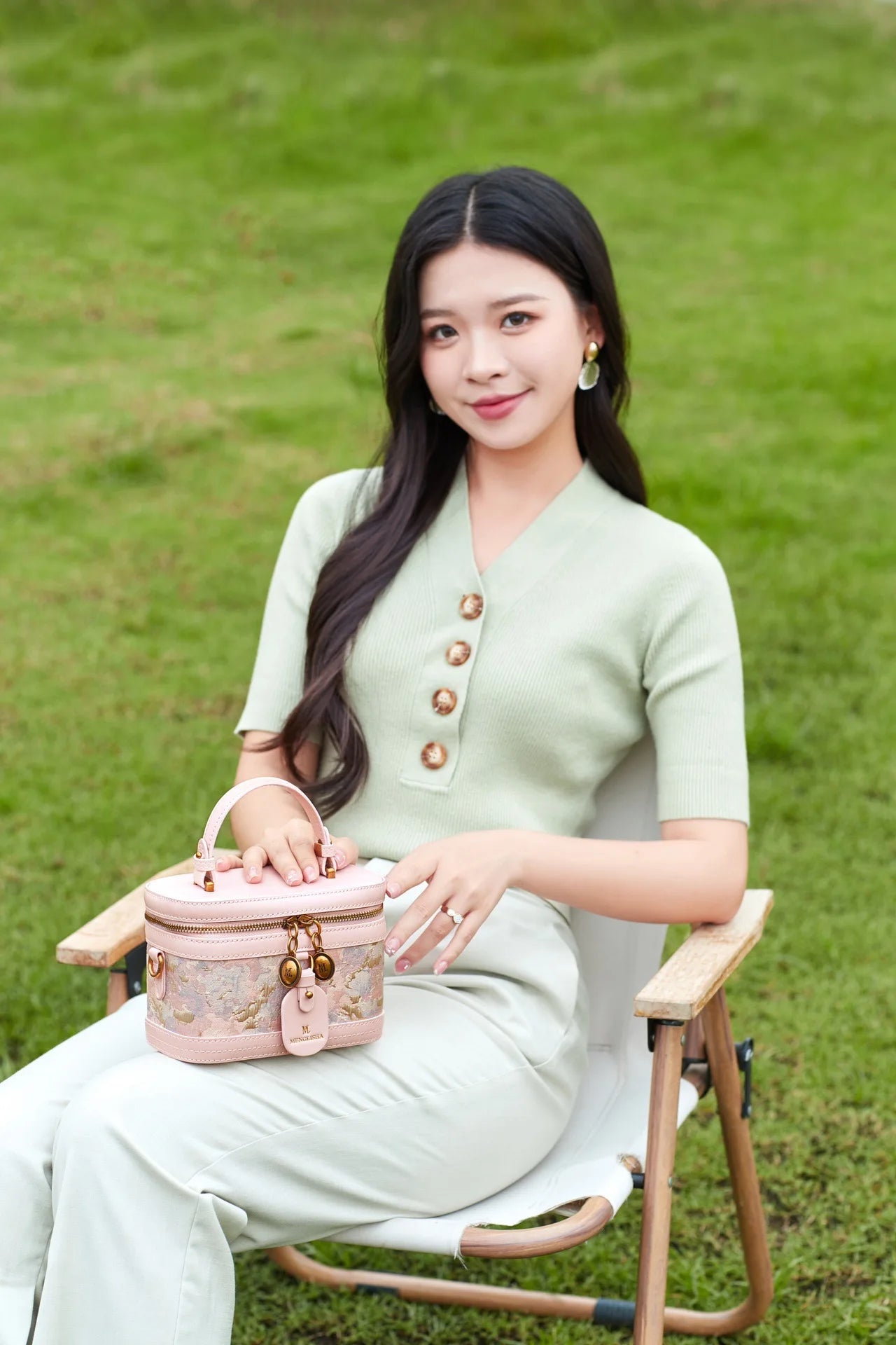 CHINESE STYLE PINK EMBOSSED BAG