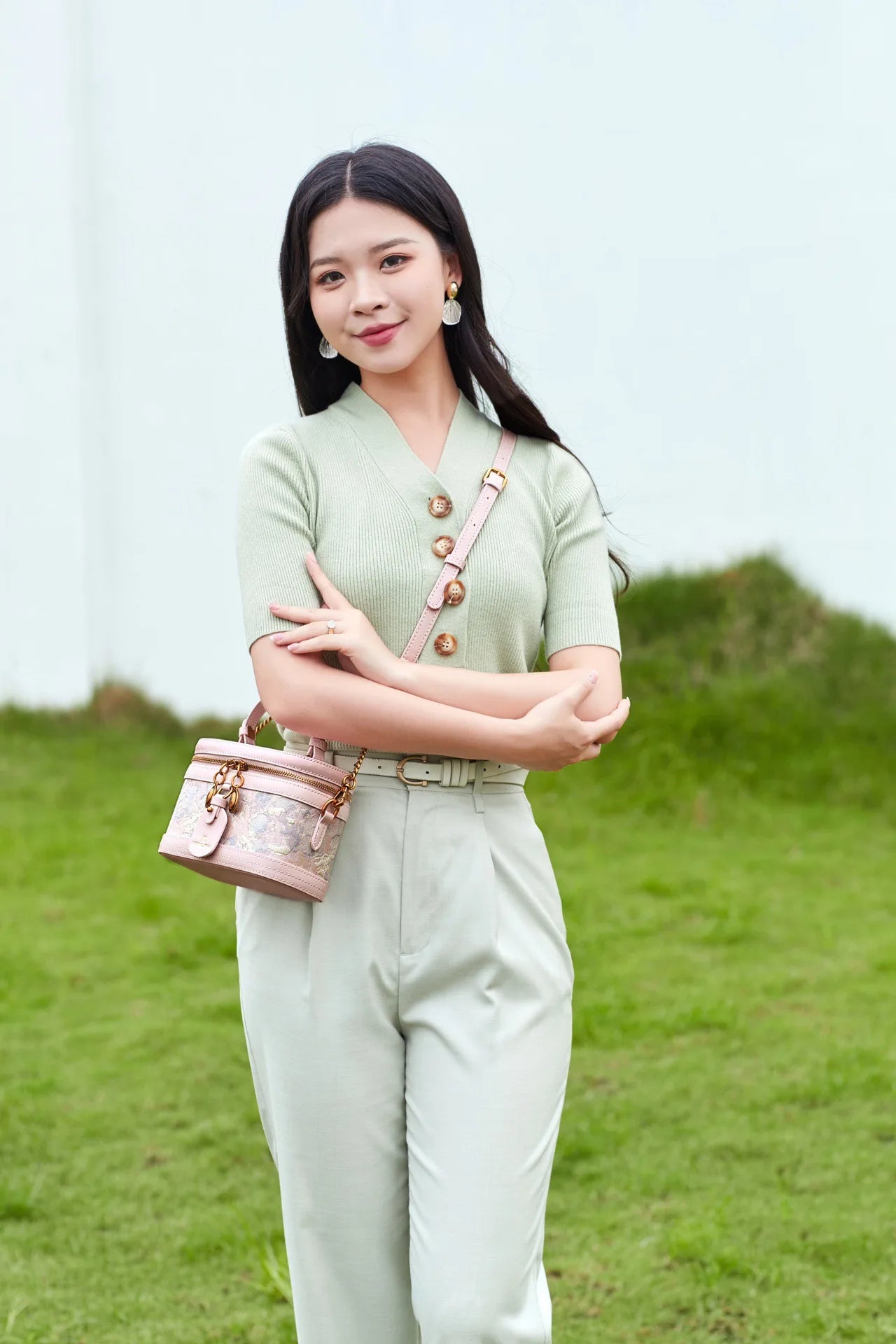 CHINESE STYLE PINK EMBOSSED BAG
