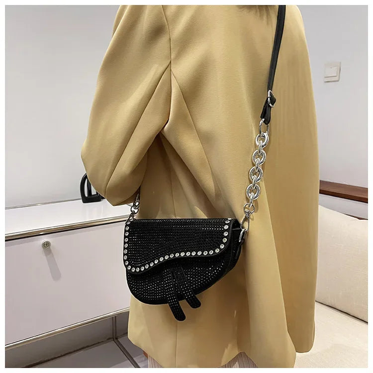 Aslant-Saddle-Bag