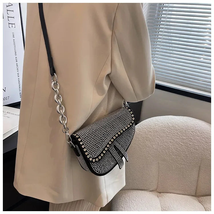 Aslant-Saddle-Bag