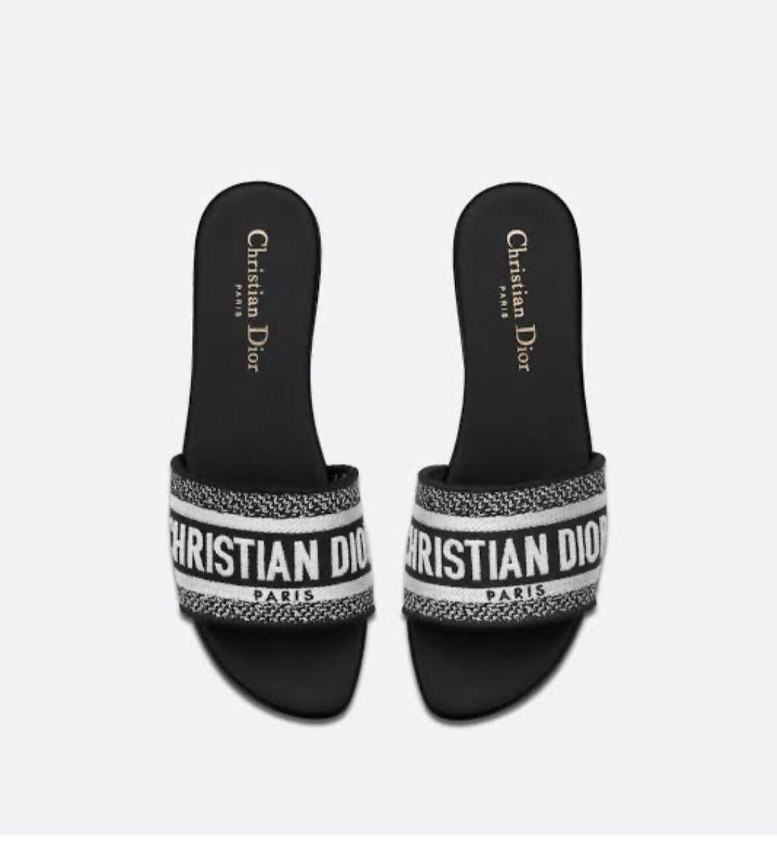 DIOR-FLAT-5
