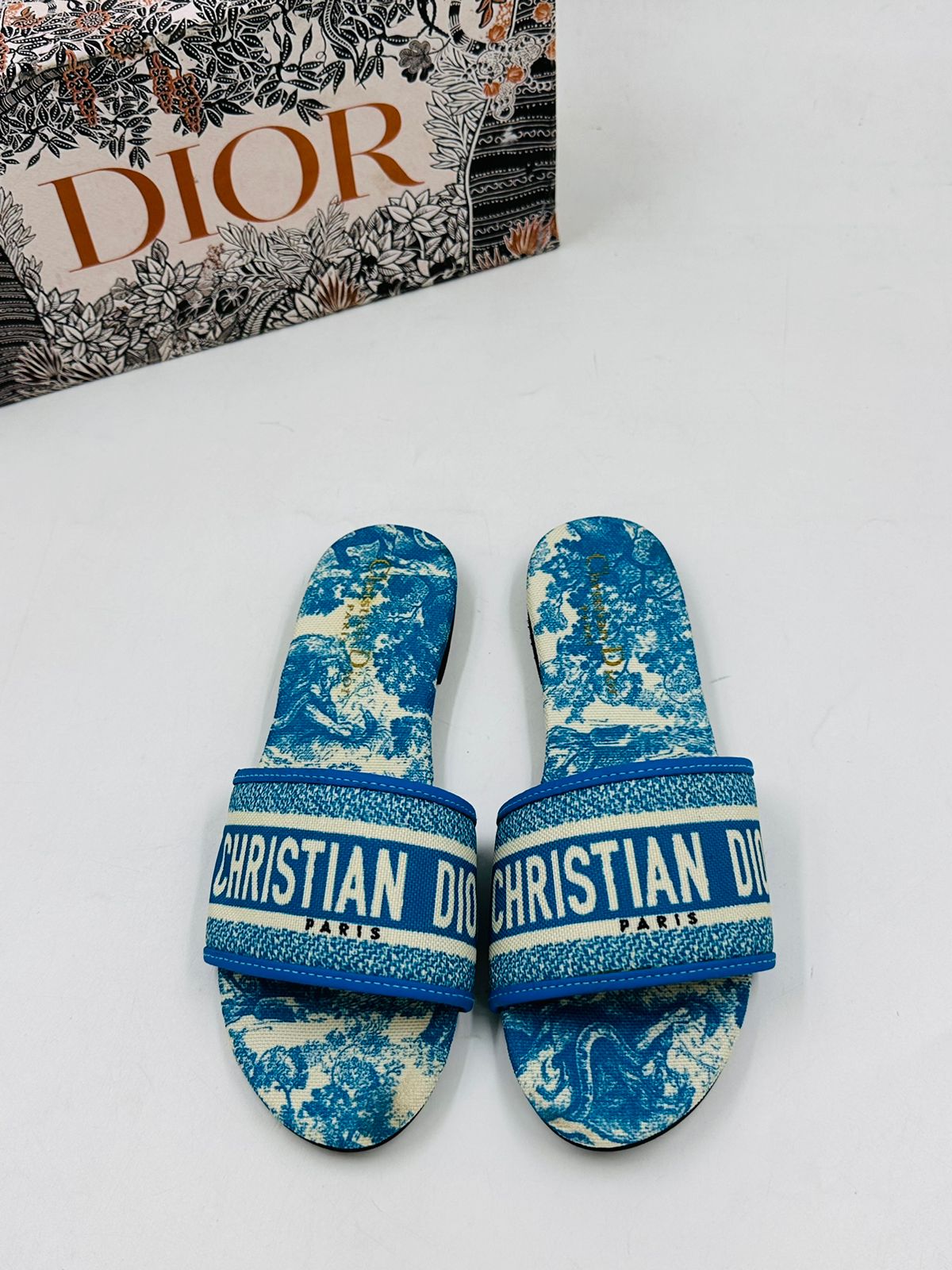 DIOR-FLAT-998