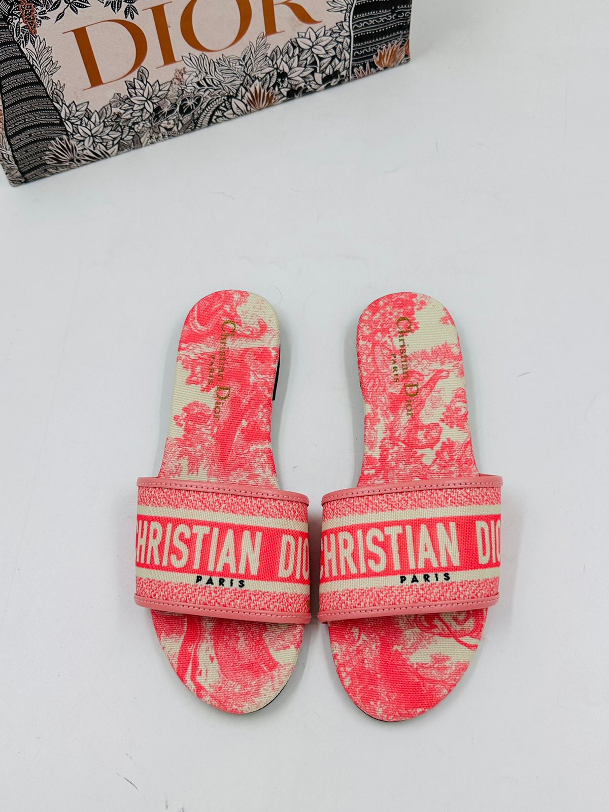 DIOR-FLAT-998