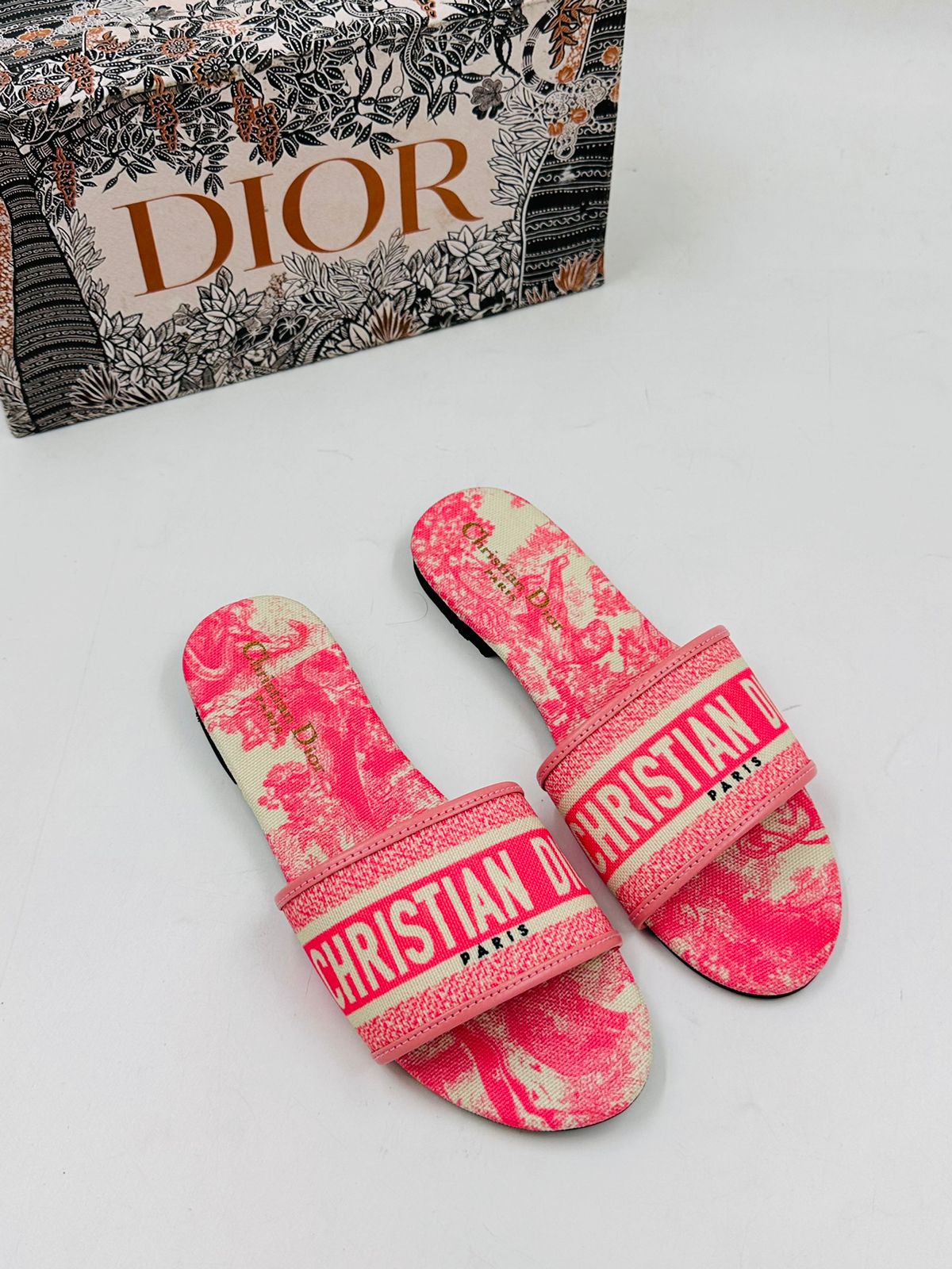 DIOR-FLAT-998