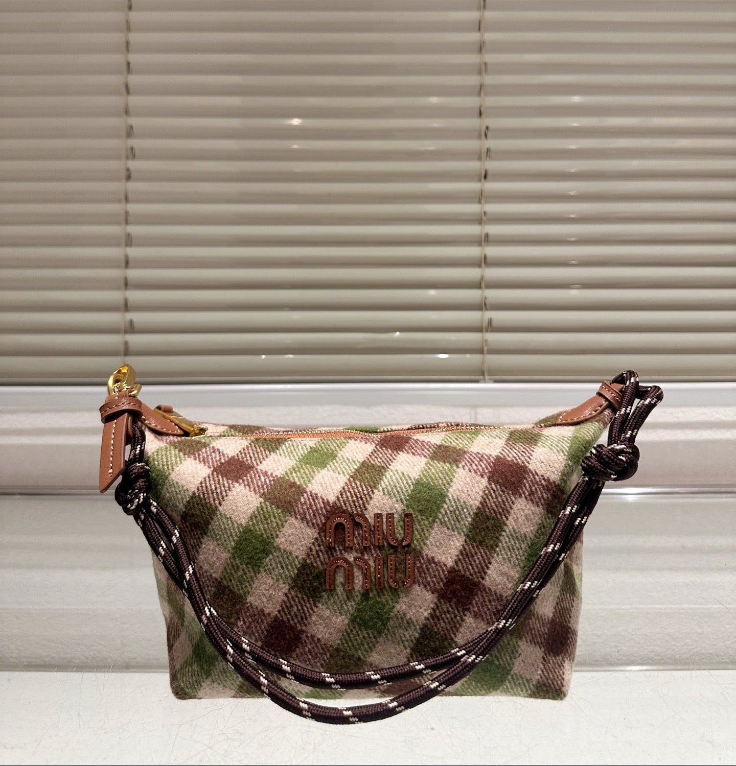 OP-MIUMIU-PLAID