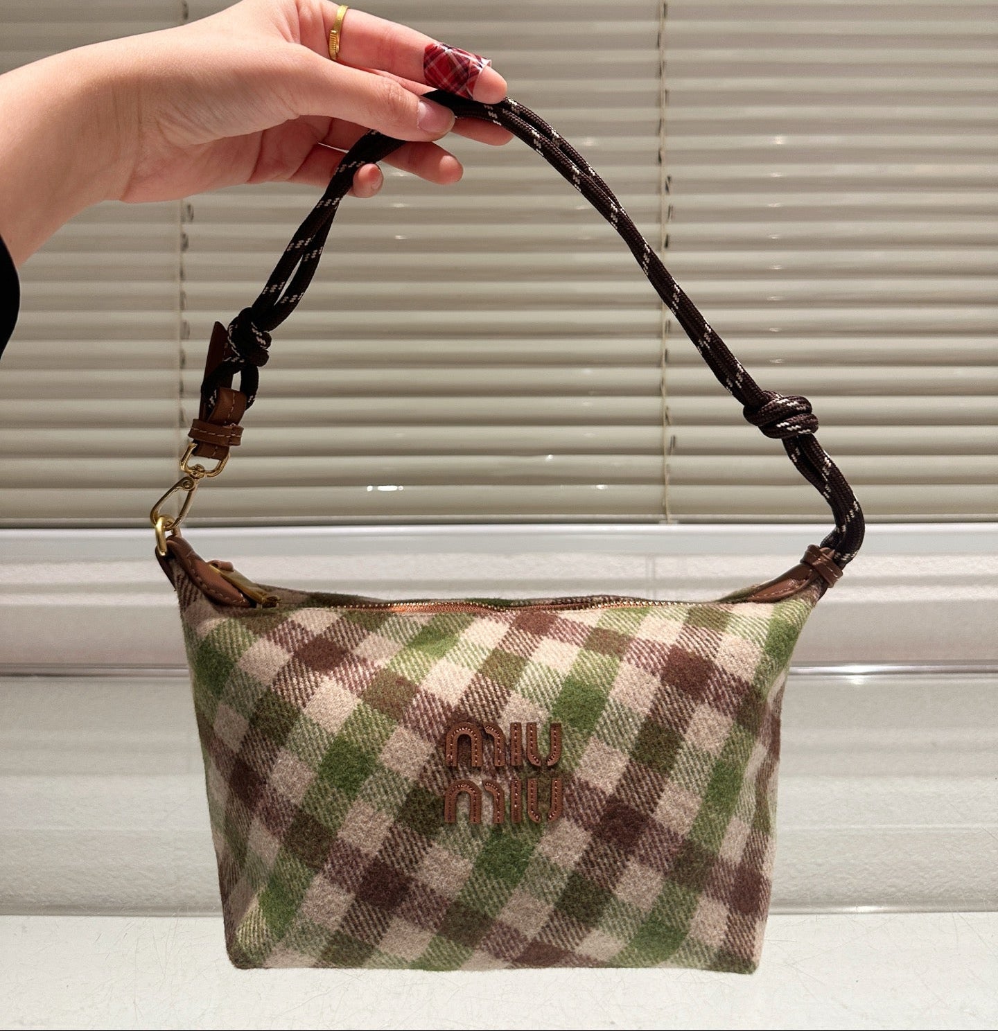 OP-MIUMIU-PLAID