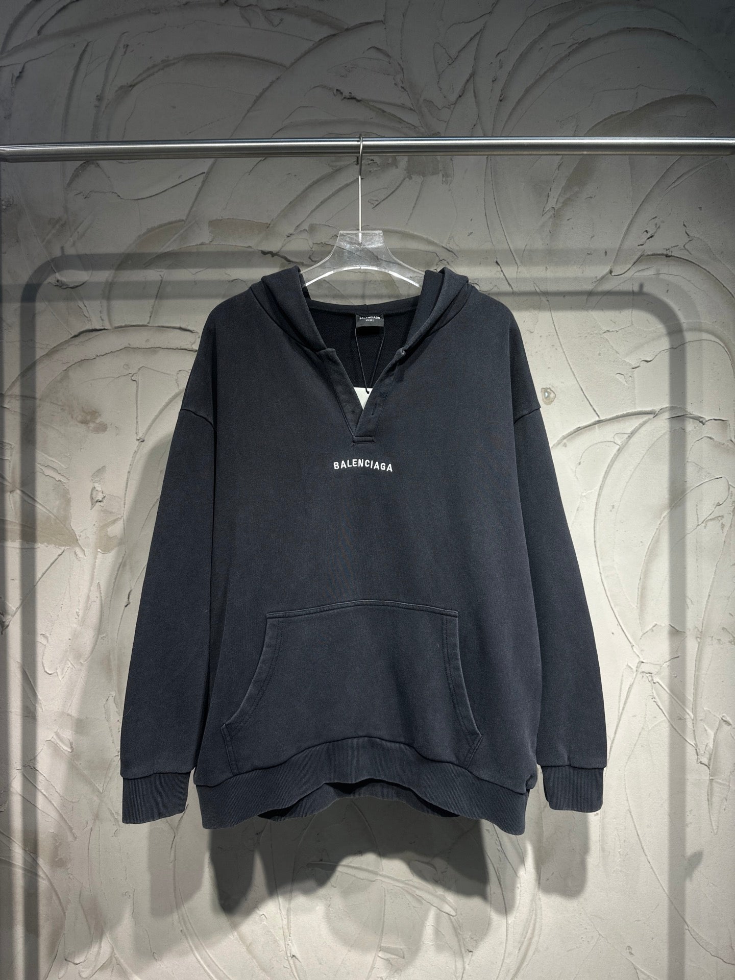 OP-BALENCIAGA-TAJIMA
