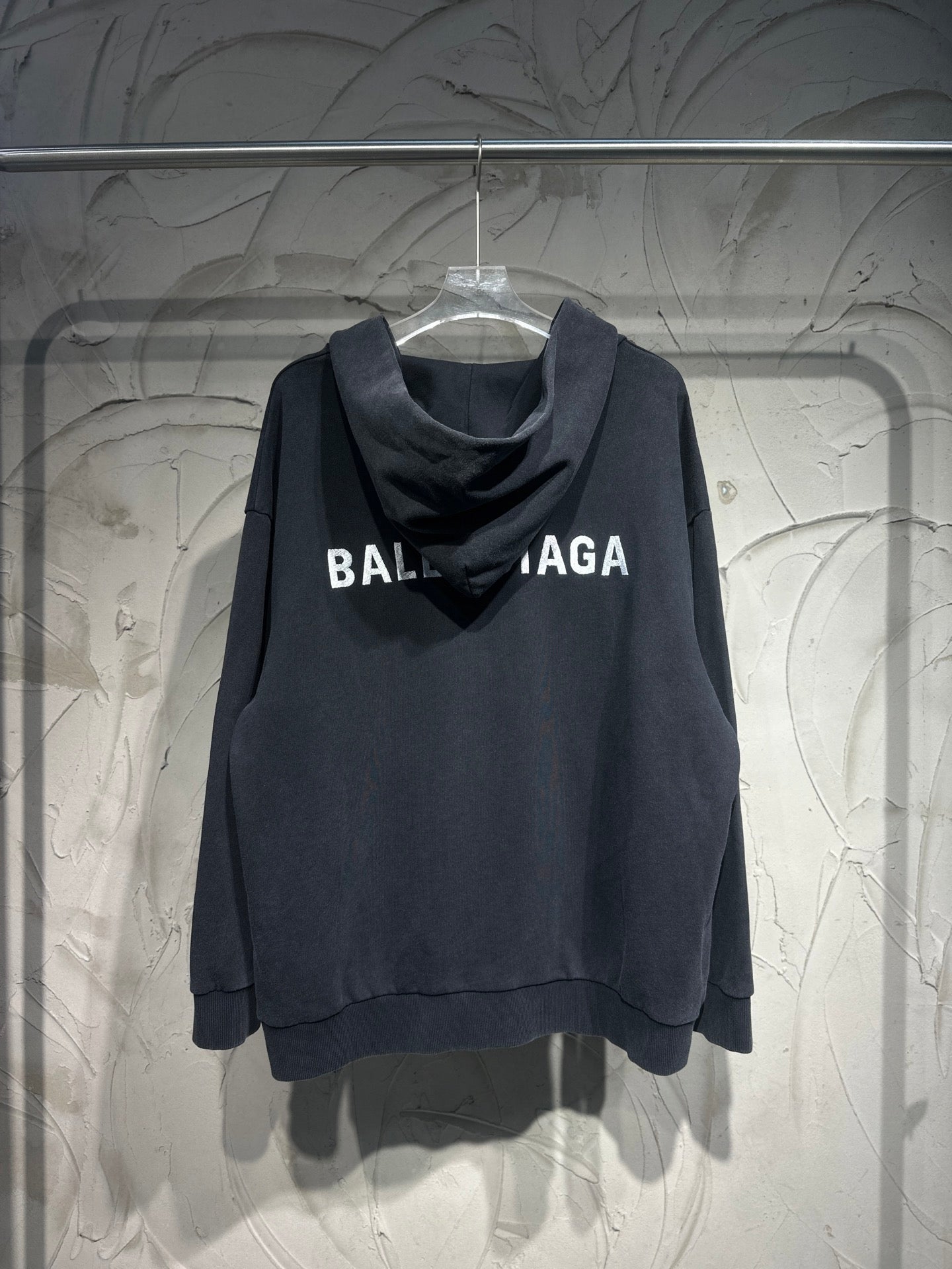 OP-BALENCIAGA-TAJIMA