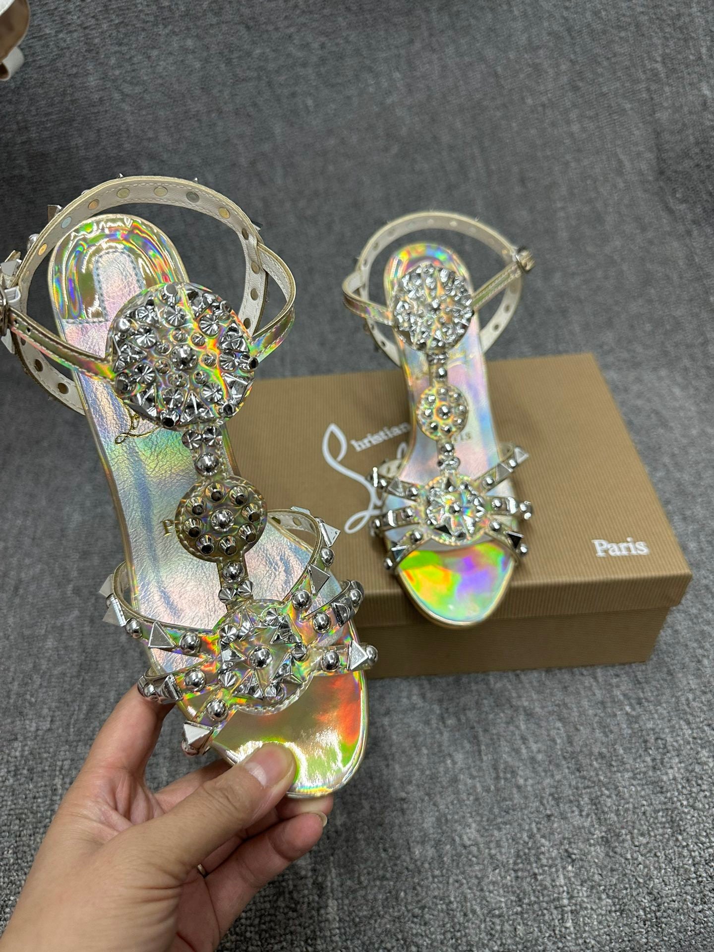 OP-LOUBOUTIN-PERSIAN