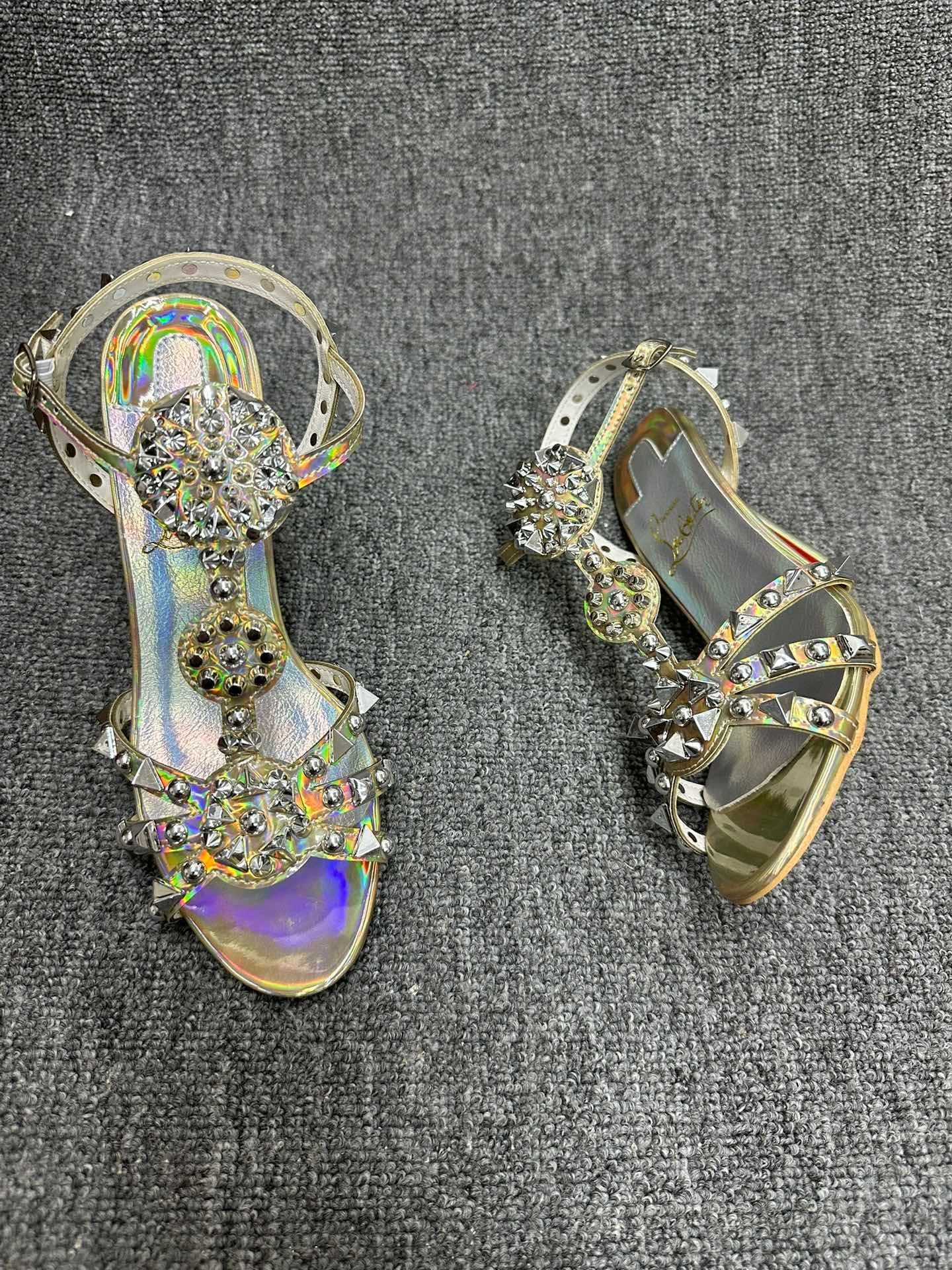 OP-LOUBOUTIN-PERSIAN