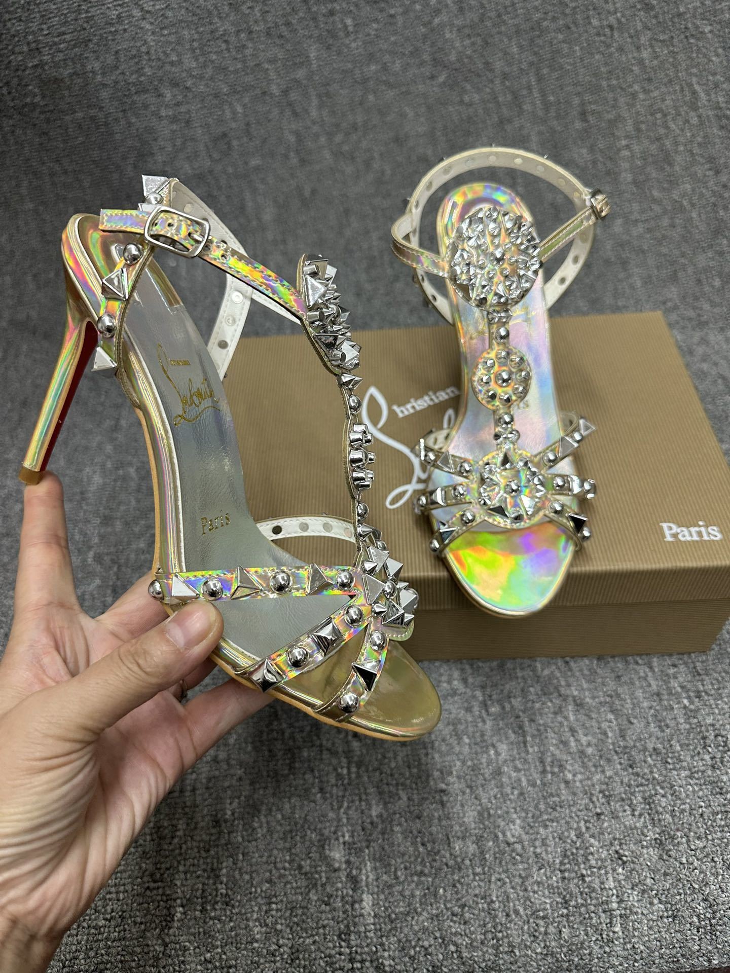 OP-LOUBOUTIN-PERSIAN