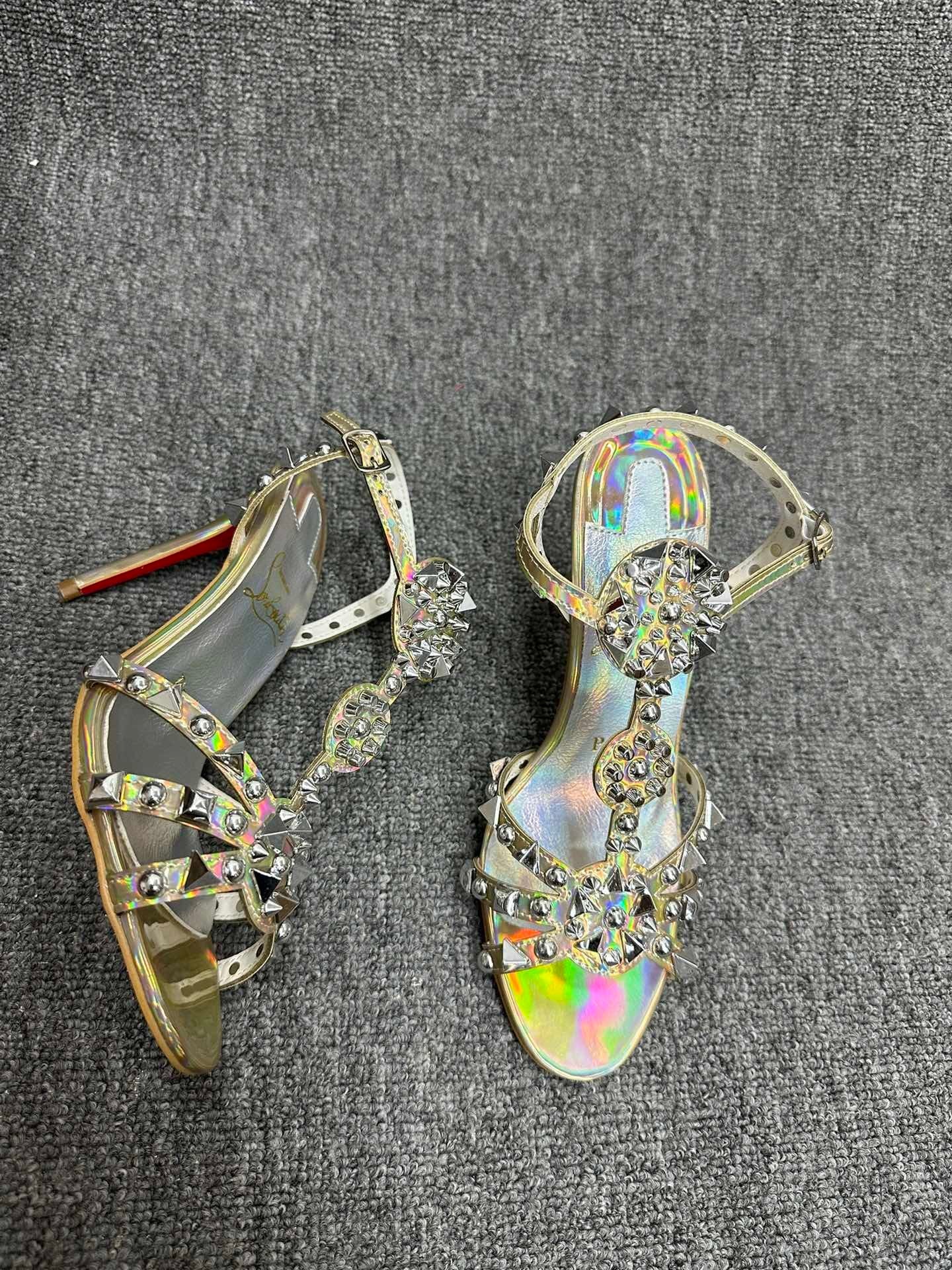 OP-LOUBOUTIN-PERSIAN