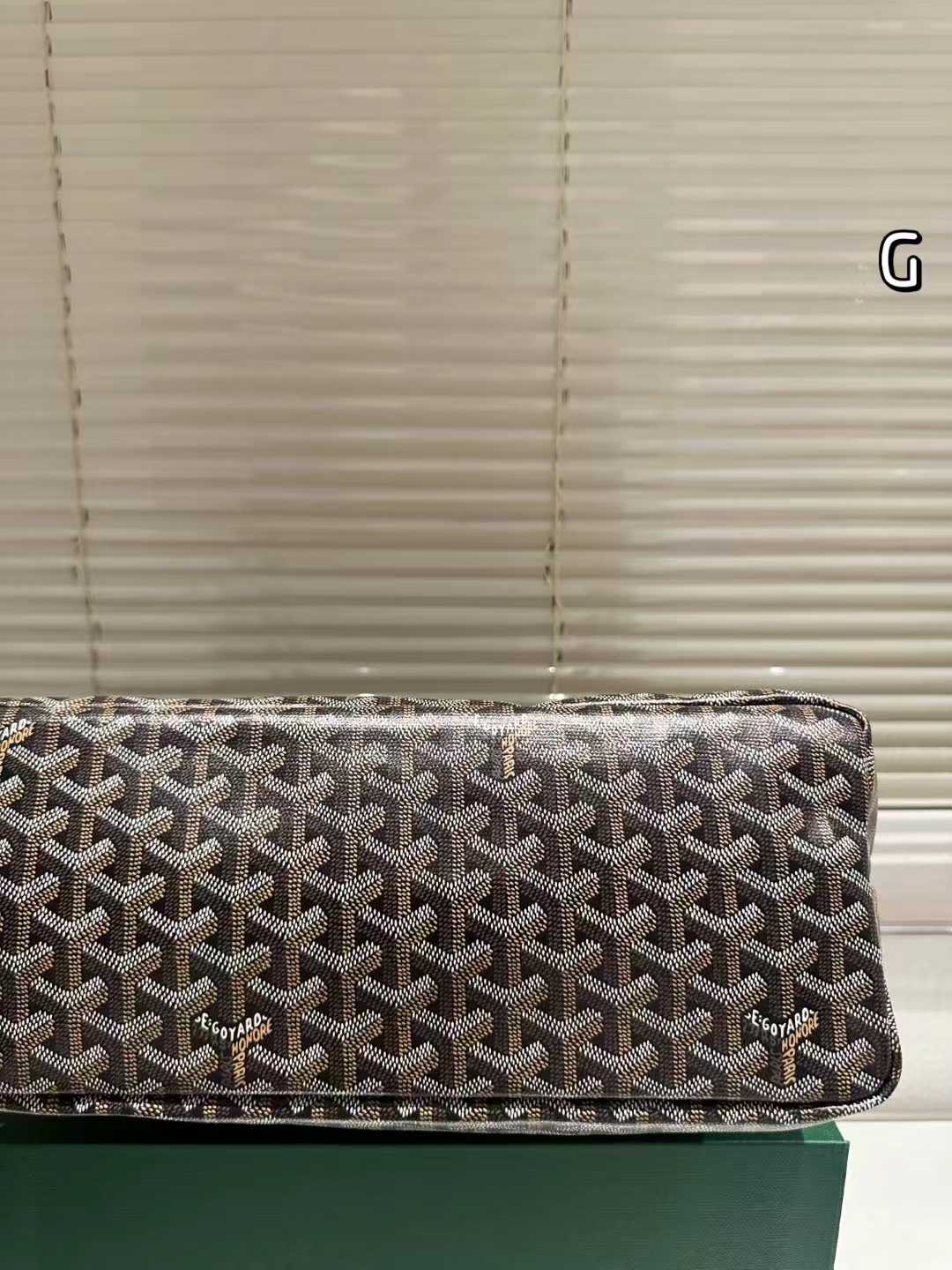 OP-GOYARD-HOBO