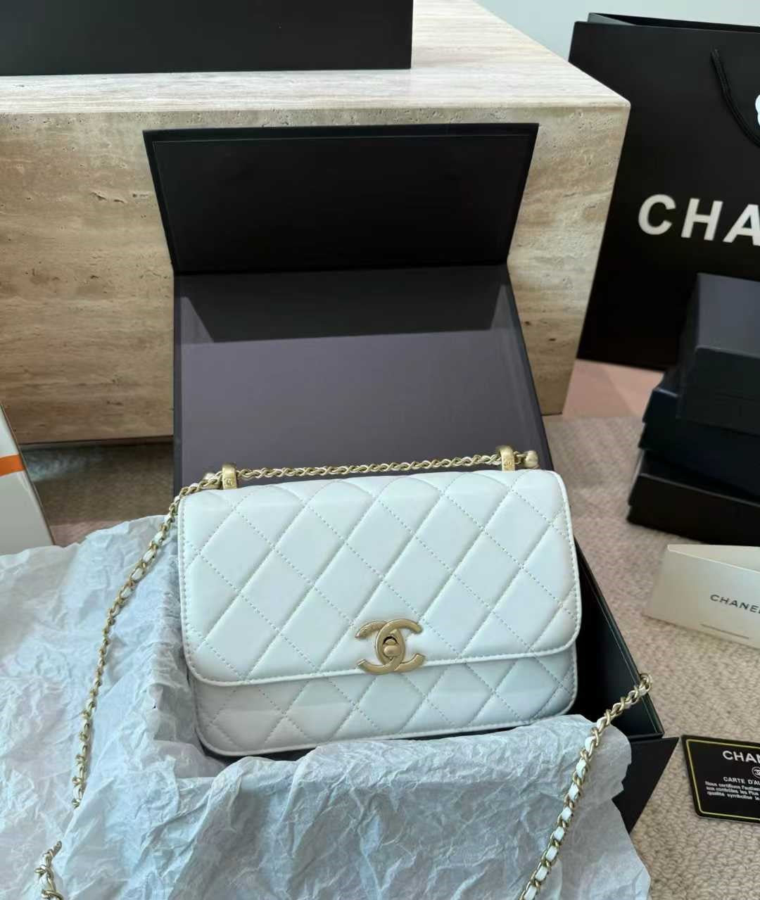 OP-CHANEL-GOLD PEARL