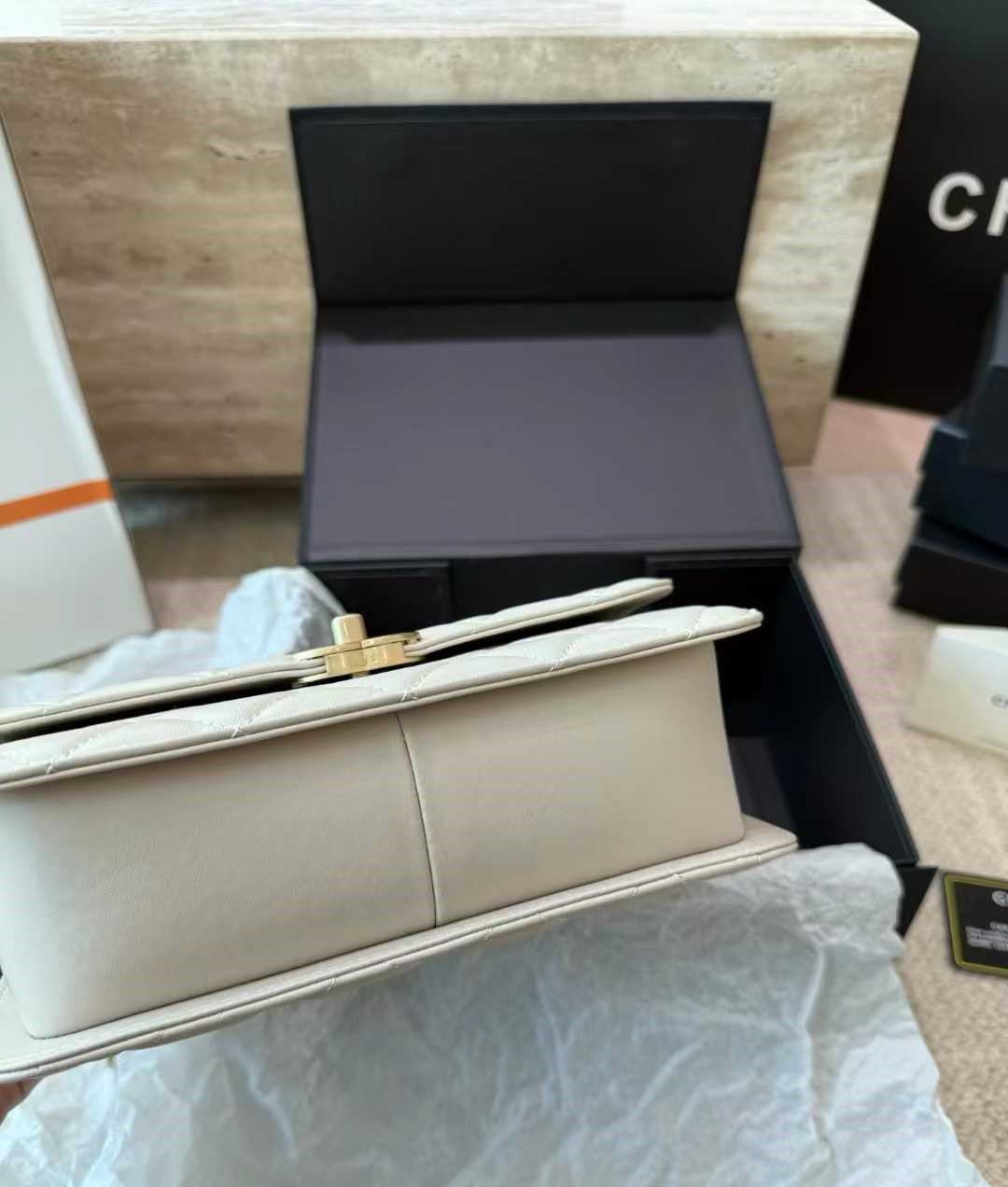 OP-CHANEL-GOLD PEARL