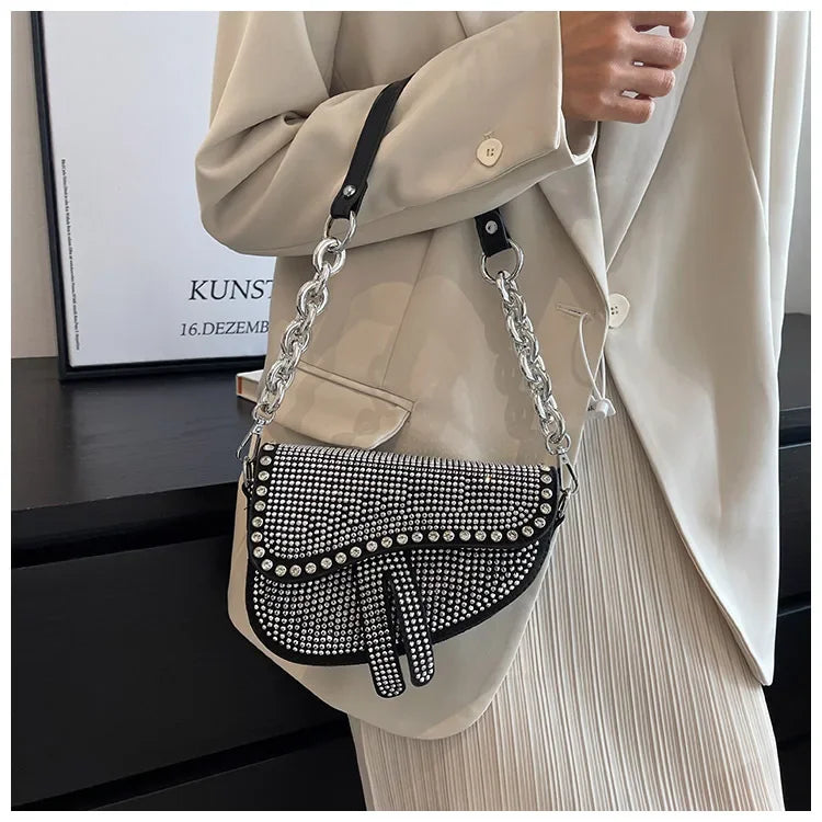 Aslant-Saddle-Bag