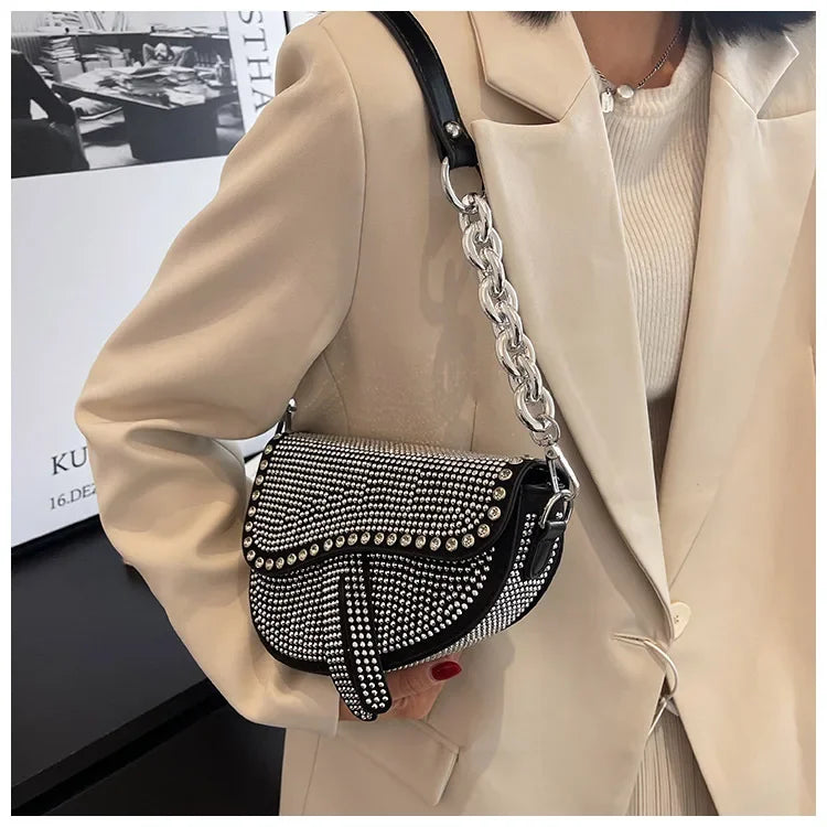 Aslant-Saddle-Bag