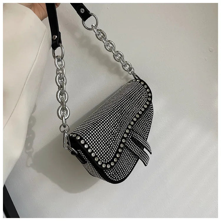 Aslant-Saddle-Bag