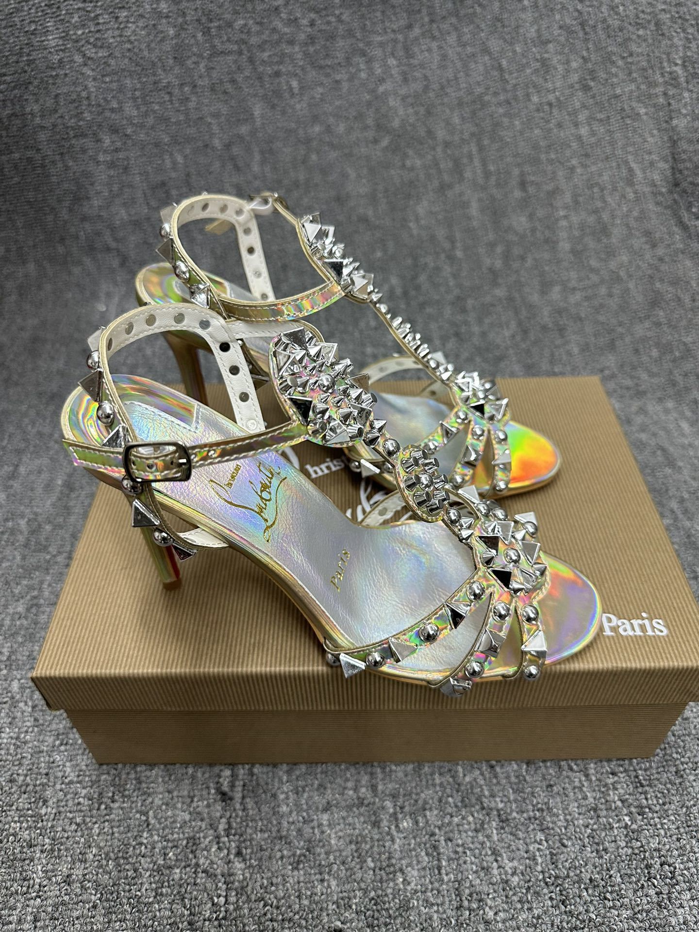 OP-LOUBOUTIN-PERSIAN